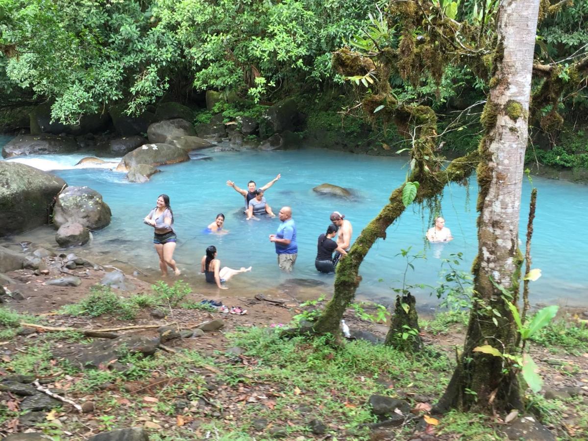 Cabinas Piuri Rio Celeste Exterior foto