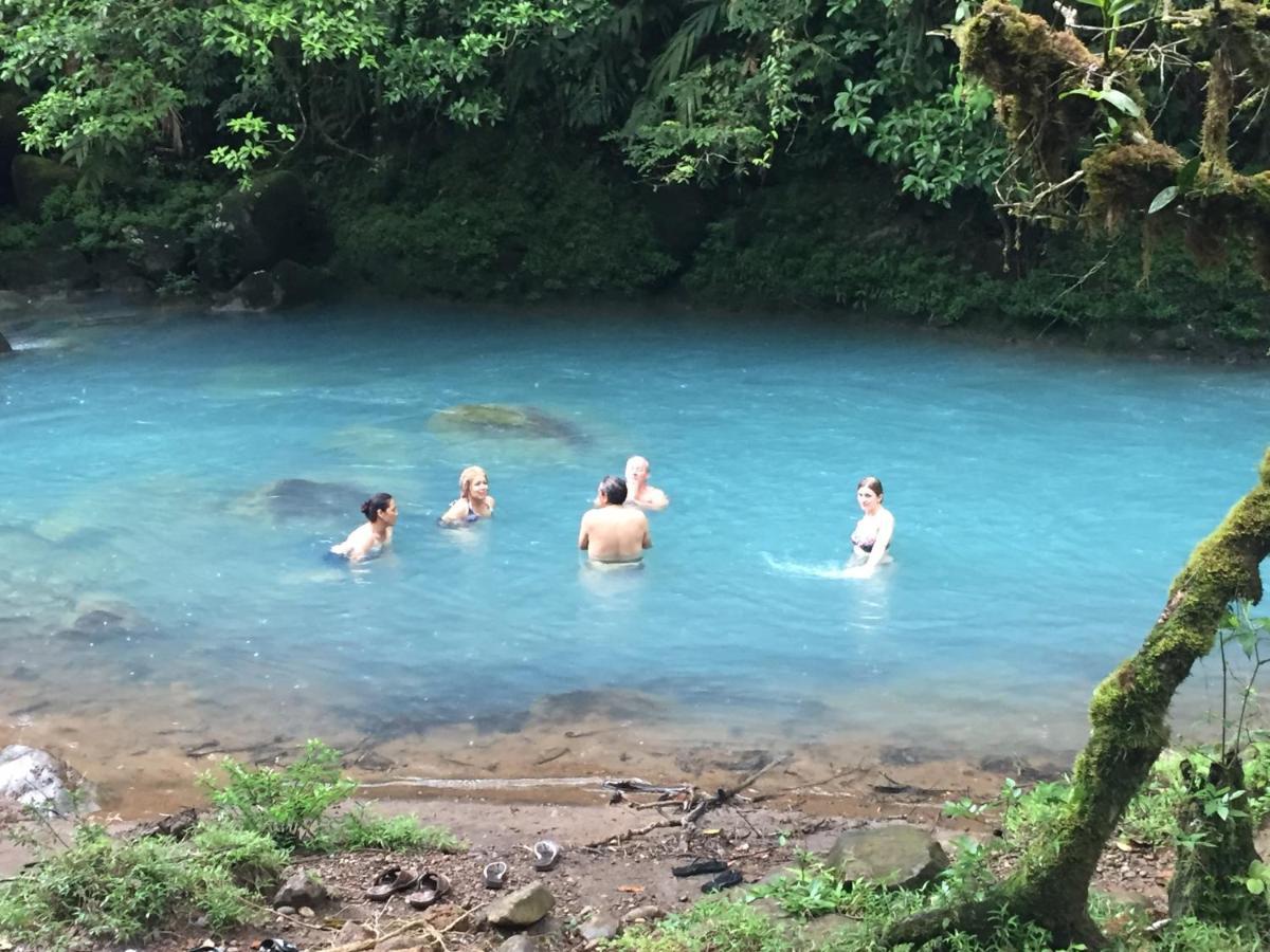 Cabinas Piuri Rio Celeste Exterior foto