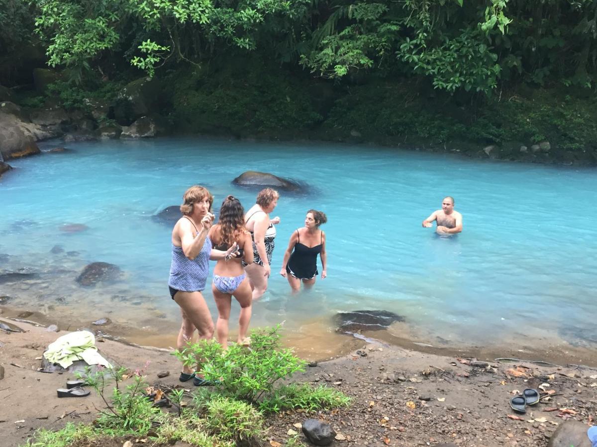 Cabinas Piuri Rio Celeste Exterior foto