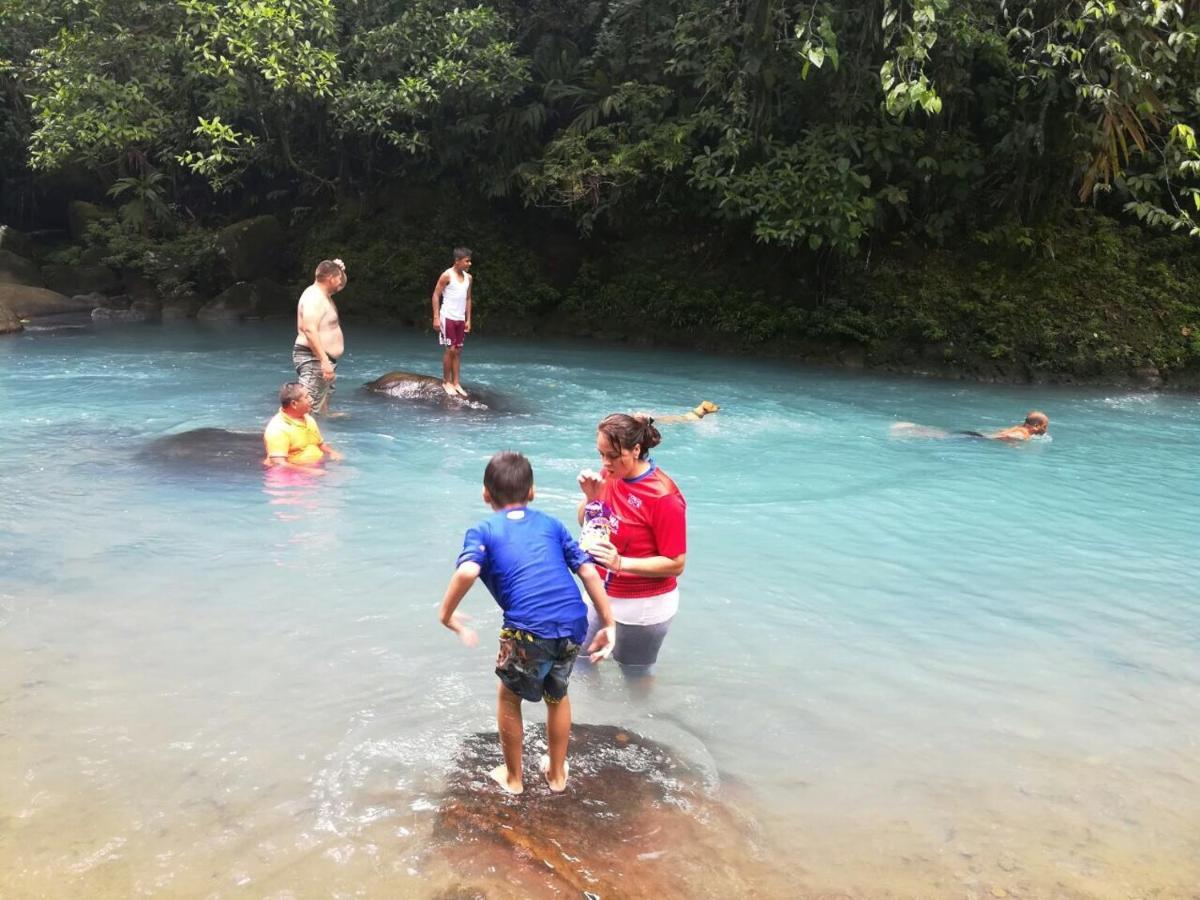 Cabinas Piuri Rio Celeste Exterior foto