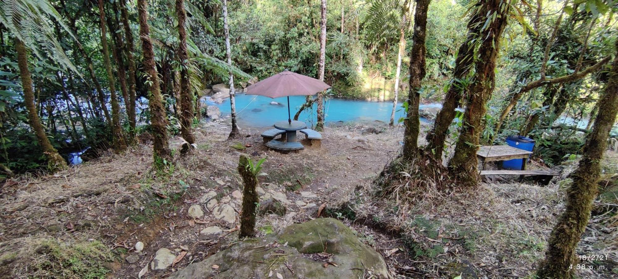 Cabinas Piuri Rio Celeste Exterior foto