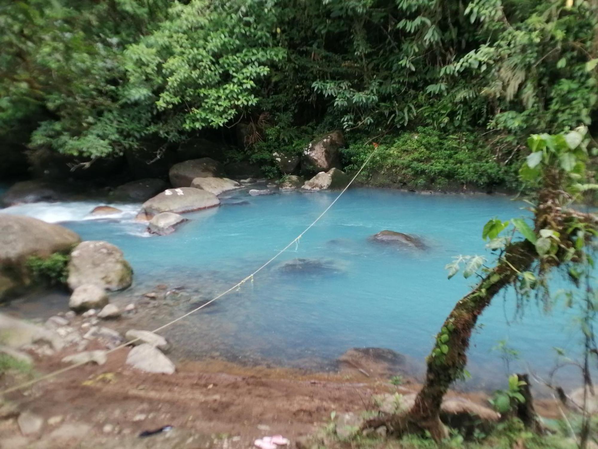 Cabinas Piuri Rio Celeste Exterior foto