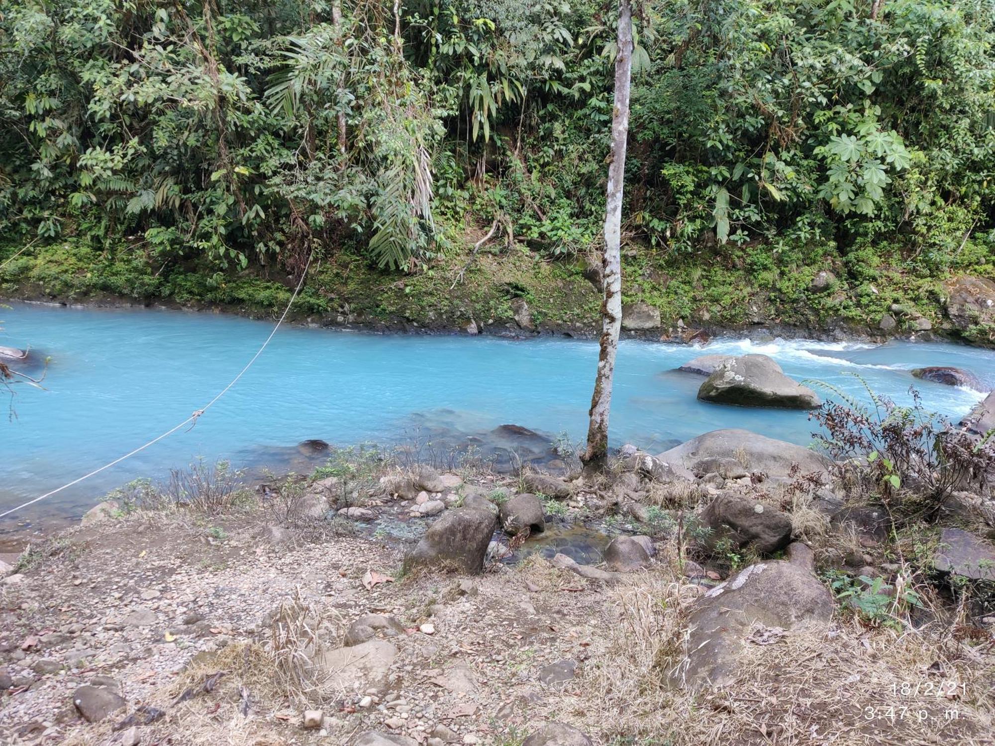 Cabinas Piuri Rio Celeste Exterior foto