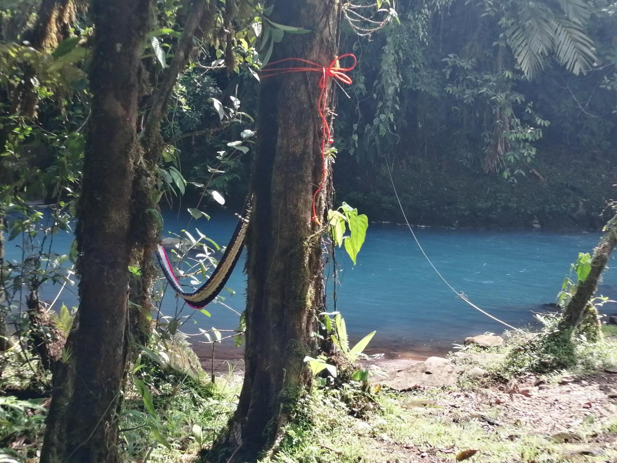 Cabinas Piuri Rio Celeste Exterior foto